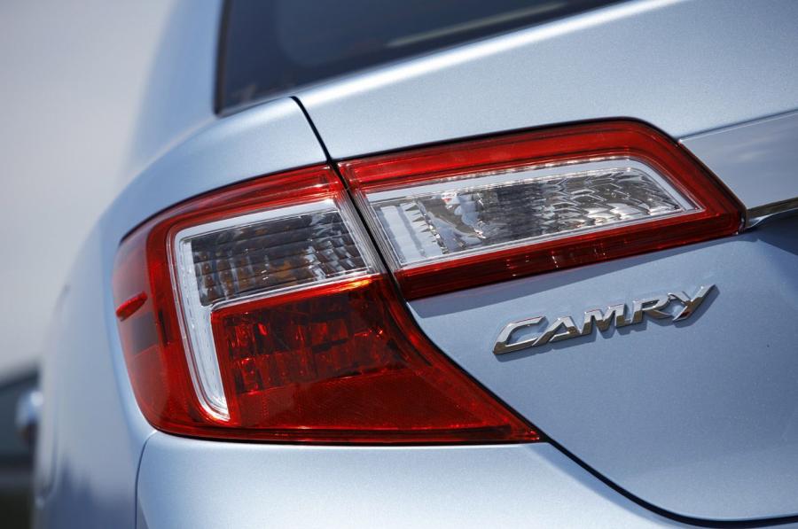  Toyota Camry Hybrid 2012 года  (фото 61 из 71)